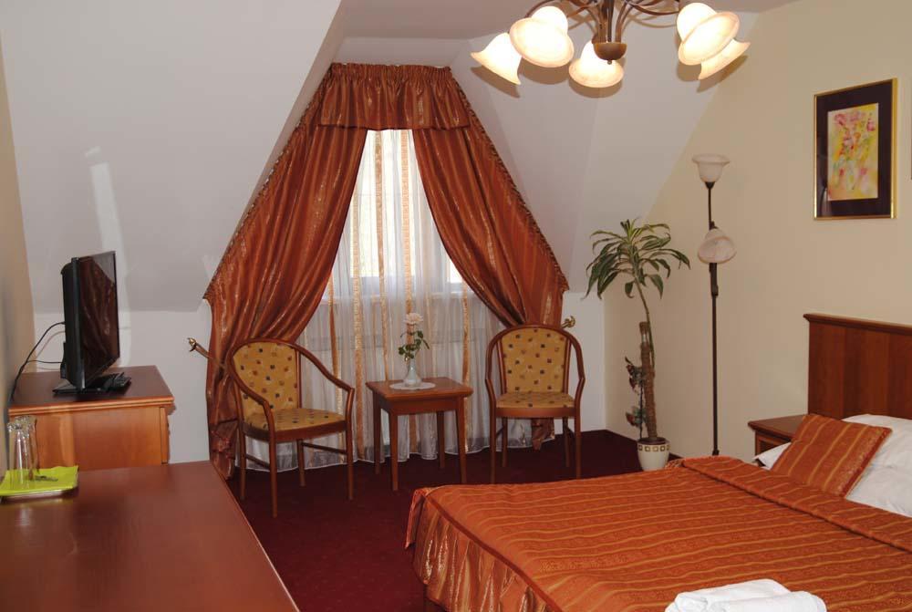Penzion 77 - Garni Pezinok Exteriör bild